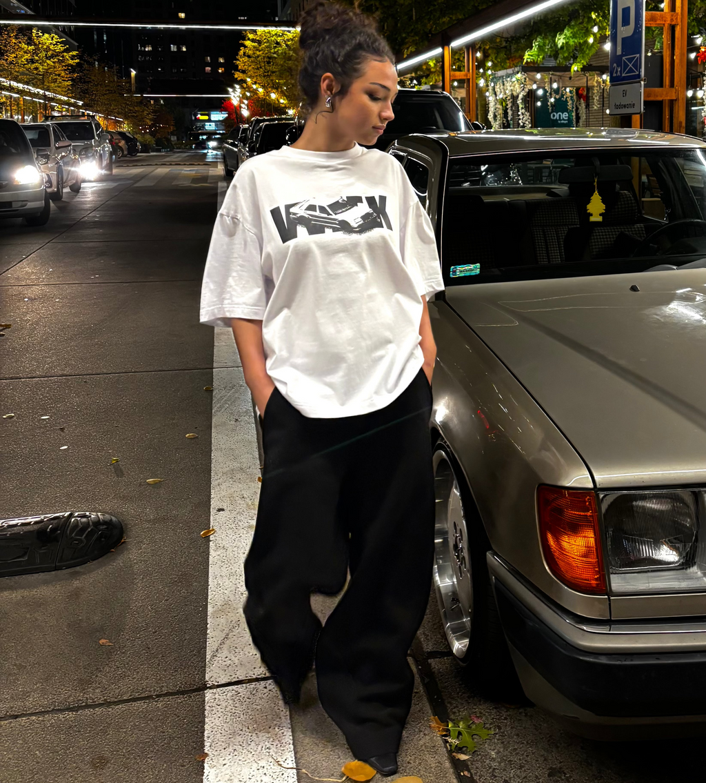 BOXY WHITE GRAPHIC TEE 0.01